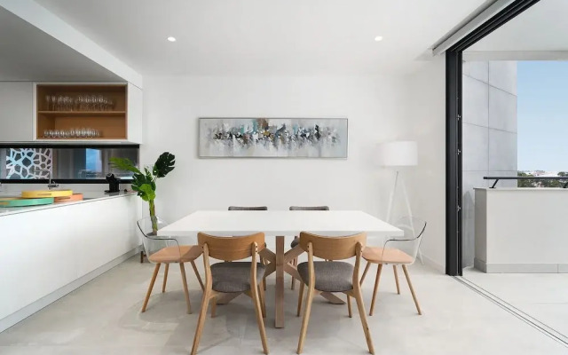 Lagos Deluxe 1 With Pool by Homing