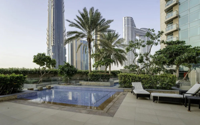 Stunning 2 BR in the heart of Downtown