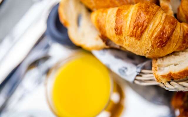 Maison d'Hôtes La Ferme de L'Oudon & Spa