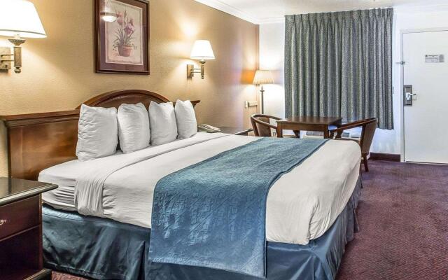 Quality Inn Hemet - San Jacinto