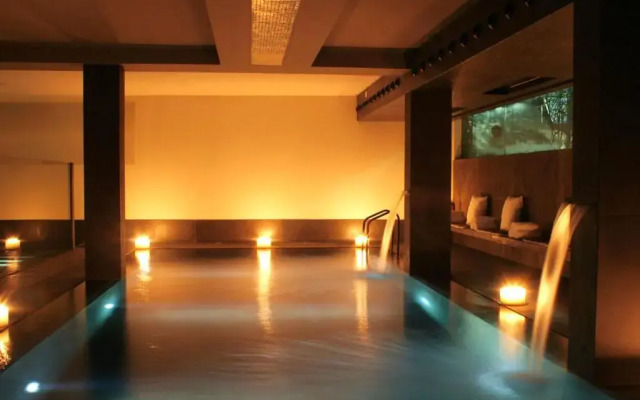 Victoria Palace Hotel