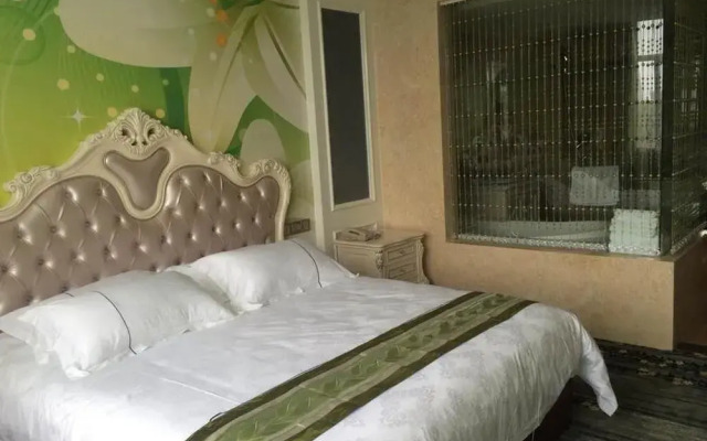 Shanghai Happy Hotel