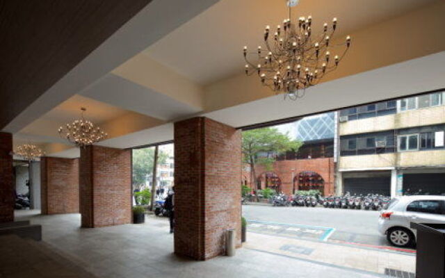 Taiwan Pavilion line 53