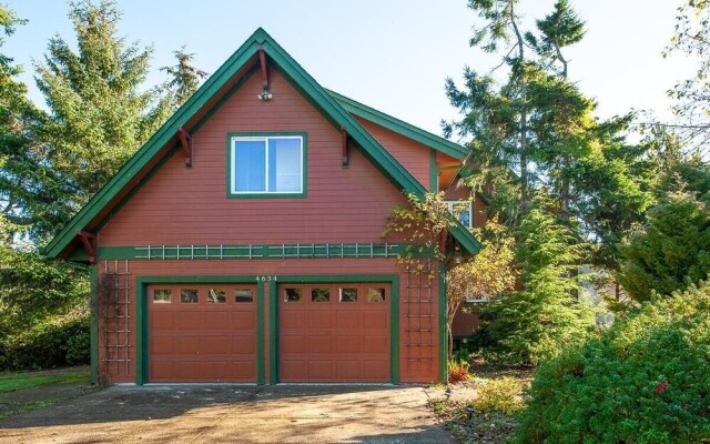 Schooner Creek Retreat