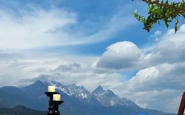 Lijiang Huashan Yunshe Snow Mountain View Homestay