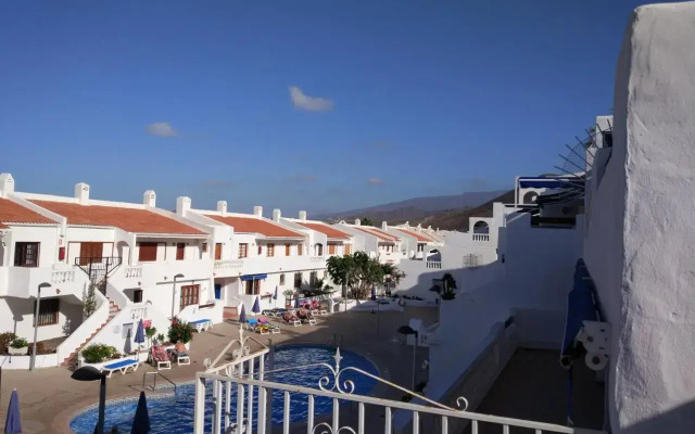 Los Cristianos studio, modern, spacious, pool,WiFi