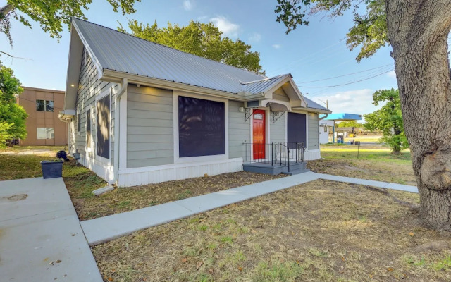 Sunny Hearne Home Near Universities!