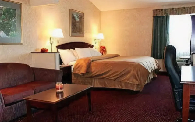 A Victory Suites Warren