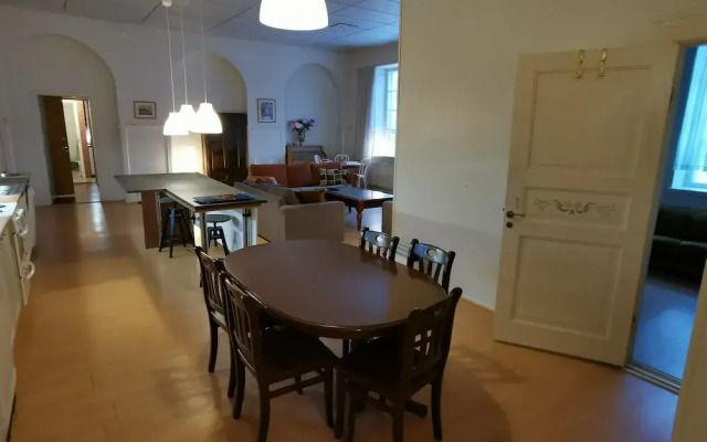 Immaculate Residence 5-bed Apartment in Kotka