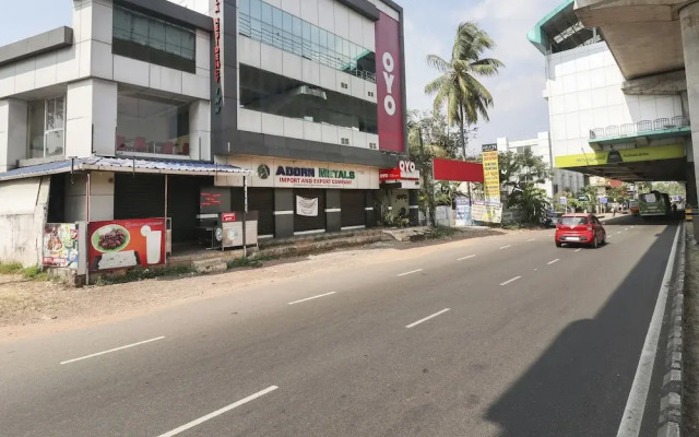 OYO 27738 Ghala Residency Inn