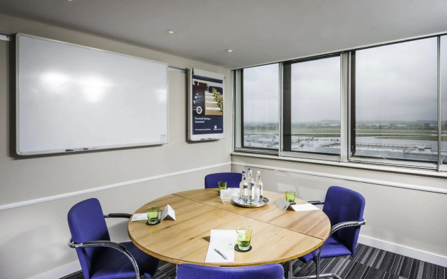 Holiday Inn Glasgow Airport by IHG