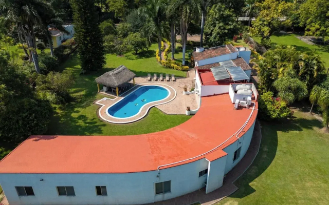 Casa Amplia con Alberca  Yautepec 4 rec.