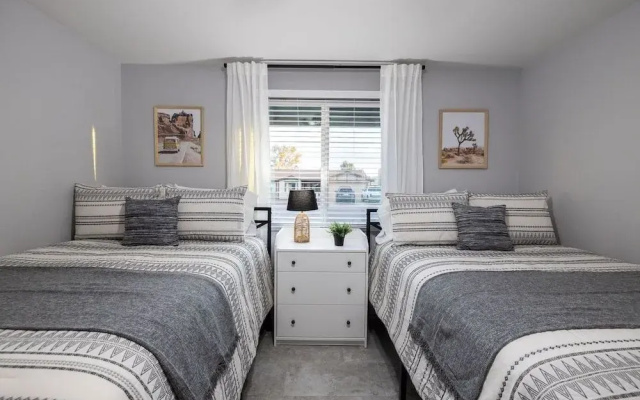 Phoenix Winchcomb 3 Bedroom Home by RedAwning