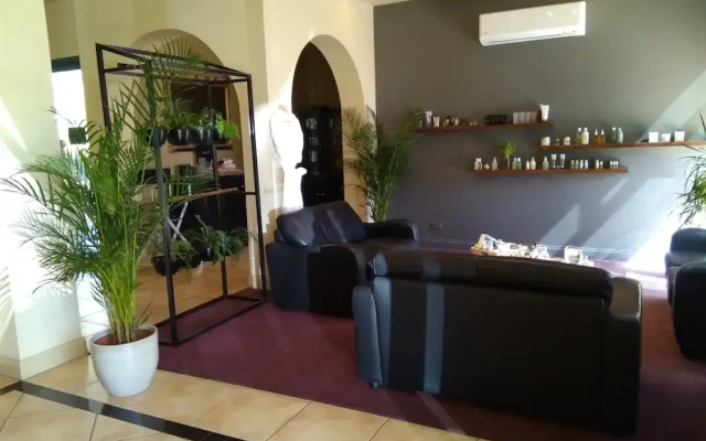 Madison Spa Motel - Adults Only