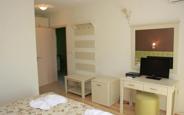 Family Hotel Zvezda