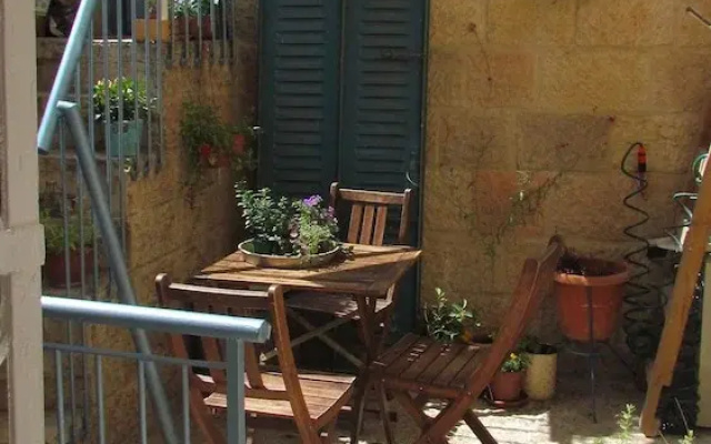 Legatia