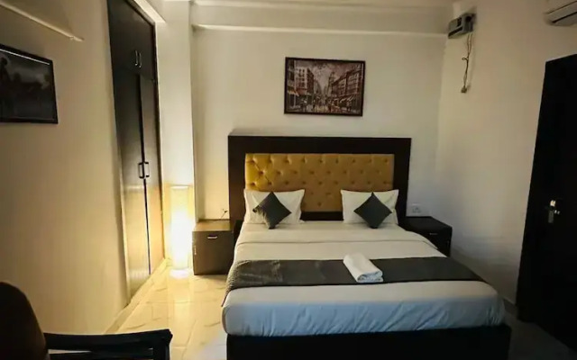 V Rooms