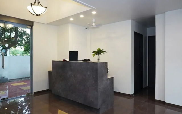OYO 23670 Hotel Resonare Residency
