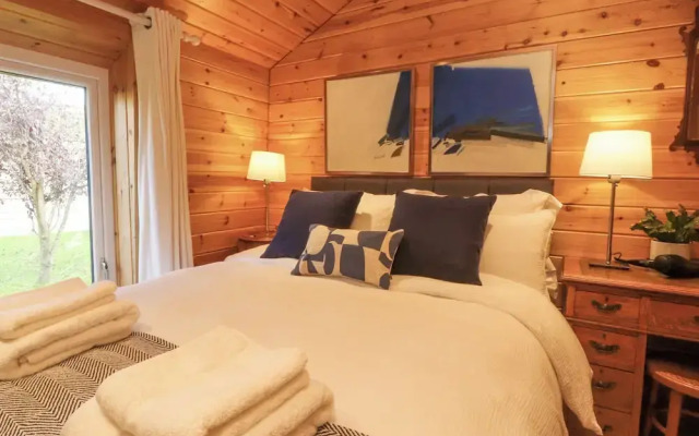 Artisan Lodge