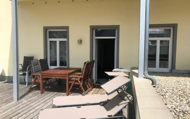 Loft Style 3 Room Apartment + terrace