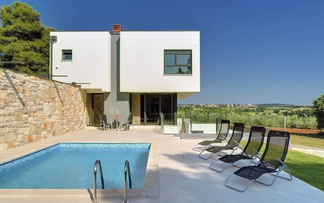 Modern, Detached Villa With Private Pool, Near Pula And Beach