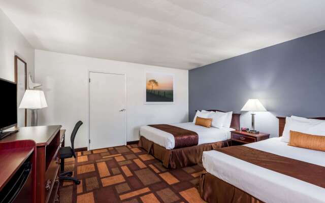 Days Inn & Suites by Wyndham Lodi