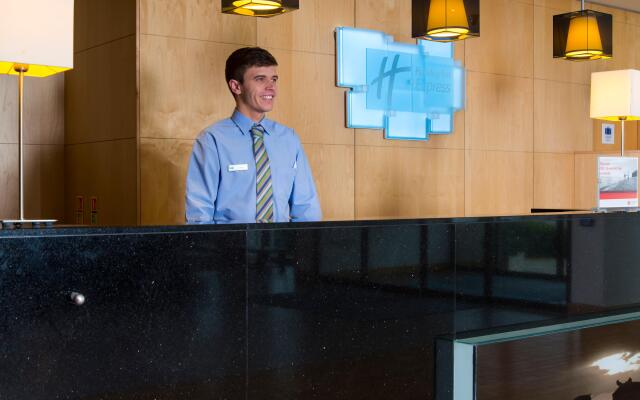Holiday Inn Express London-Epsom Downs by IHG
