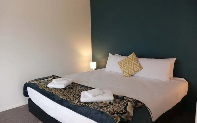 Suncrest Villas – Guest Rooms – Cromwell