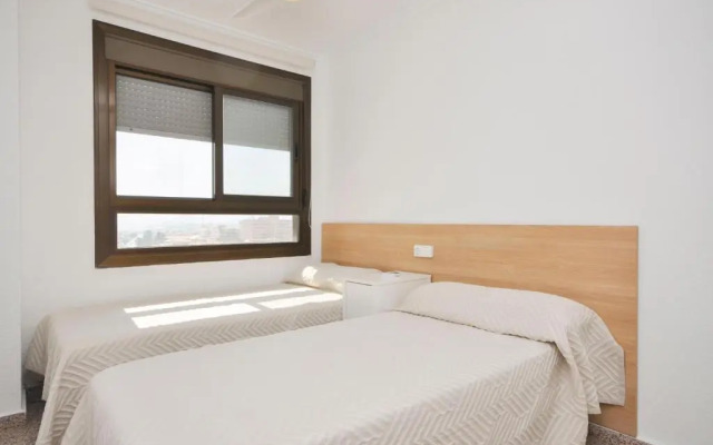 7th floor beachfront apartment with stunning views