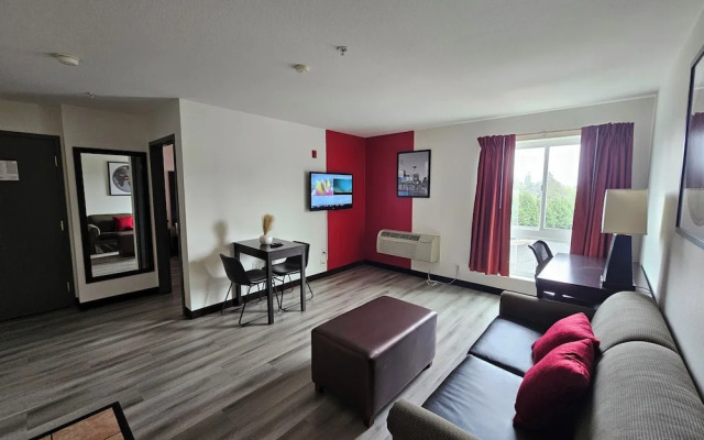 Ramada by Wyndham SeaTac Airport