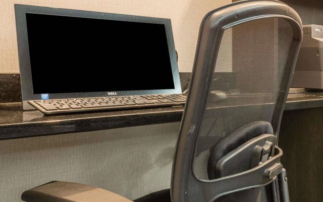 Super 8 Copley Akron