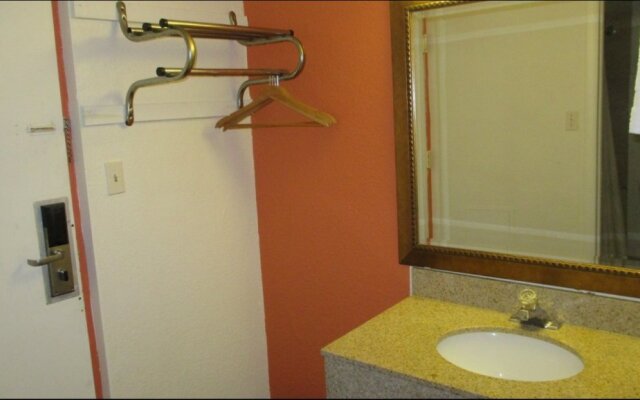 Red Carpet Inn Mt. Holly