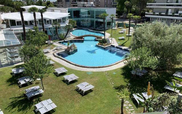 Panoramic Hotel Plaza