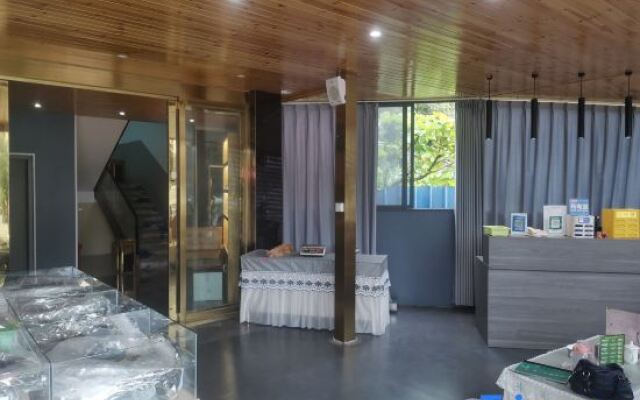 Cuigu Hotel (Chuangji Shangcheng)