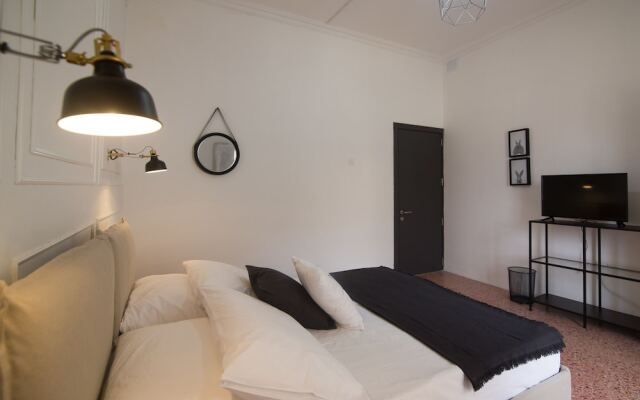 The Burrow City Rooms - Homestay