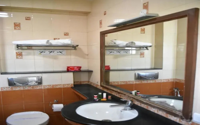 OYO 2724 Hotel PLA Residency