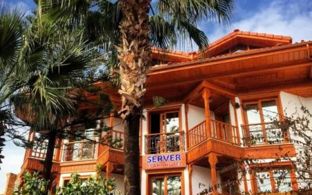 Server Apart Hotel
