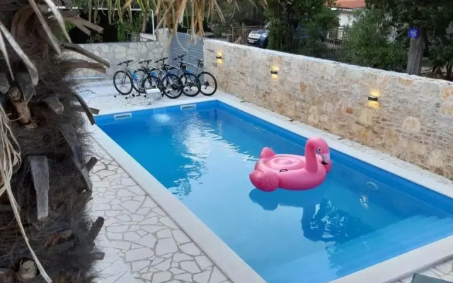 House Sidro, Stari Grad