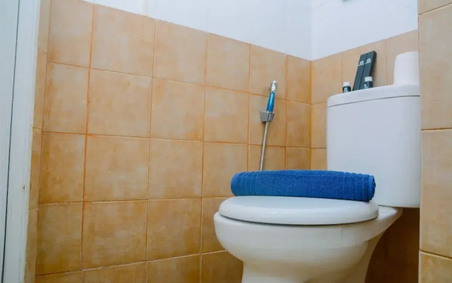 Fully Furnished and Cozy 2BR at Green Pramuka City Apartment