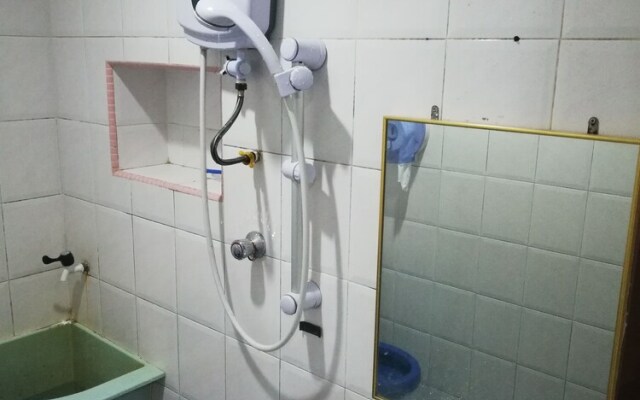 Oriental Riverside Guesthouse