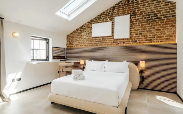 The Primrose Mews in Greater London