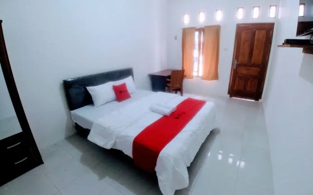 RedDoorz near Exit Toll Jatiwarna 2