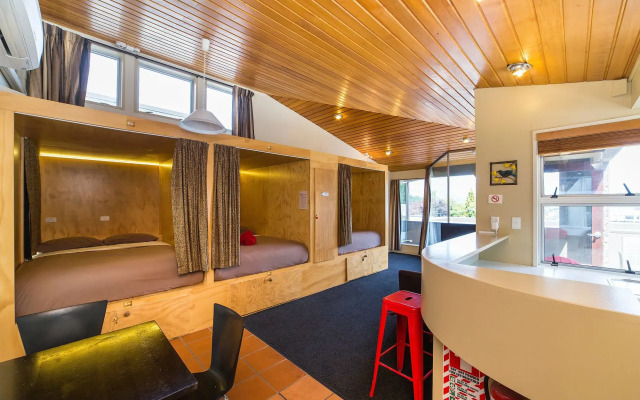 Tahuna Pod Hostel