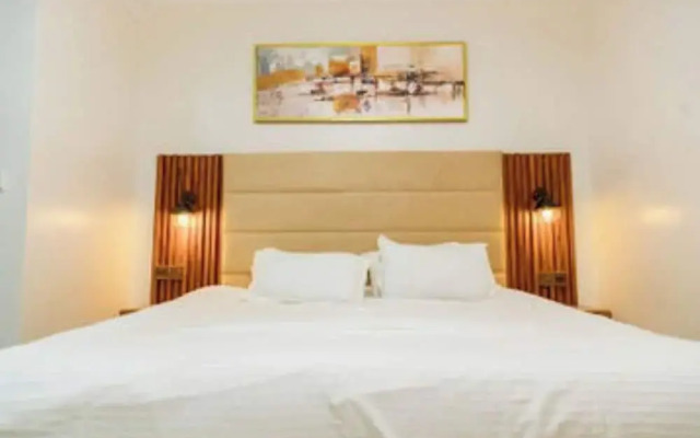 Tranquil Point Residence