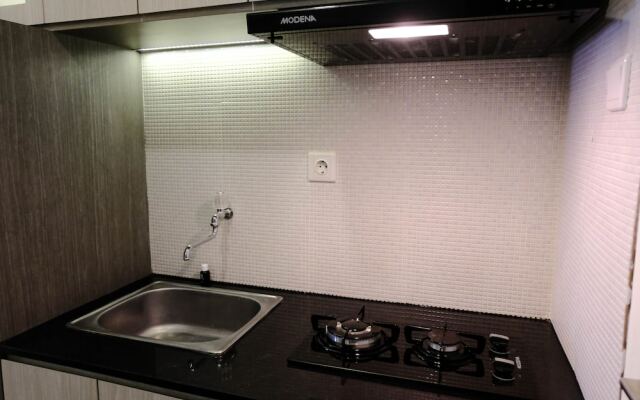 Homey 1Br At Apartment Parahyangan Residence