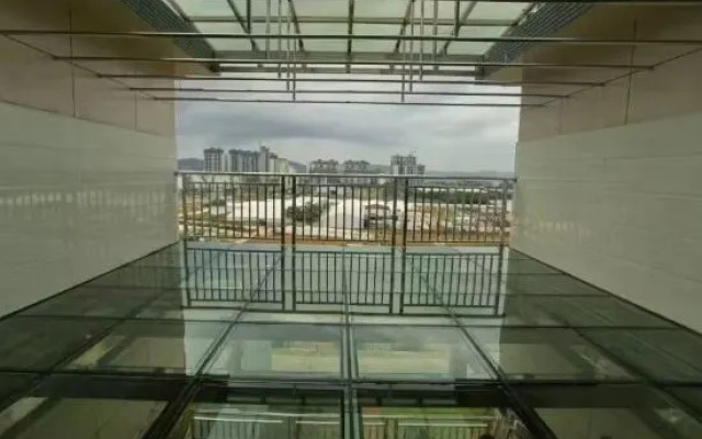 Luoping Dongsheng Holiday Hotel