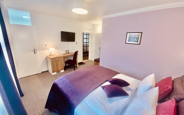Guest house Halvat