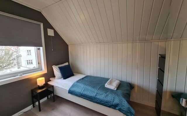 Lovely 3-bedroom Apartment Near City Center