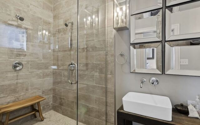 The Cochrane House Luxury Historic Inn