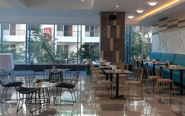 Travelite Hotel Legarda